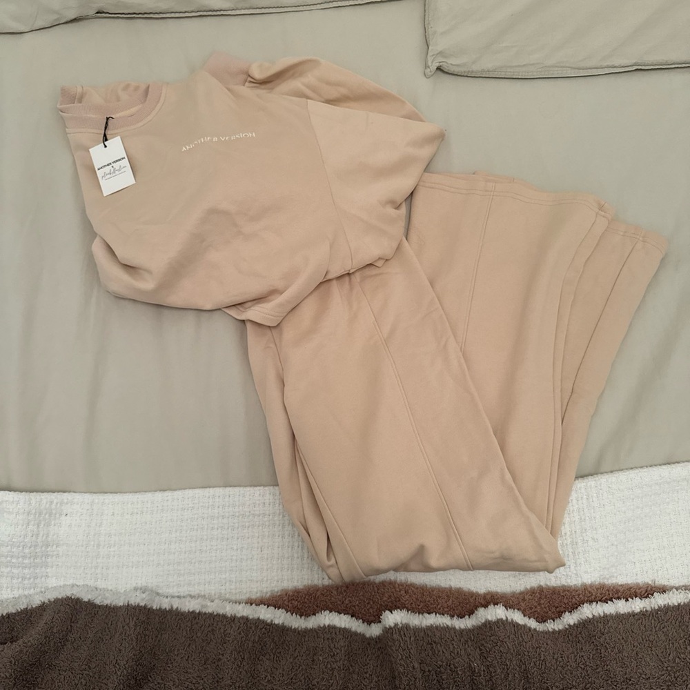 NWT Another Version Sweatset